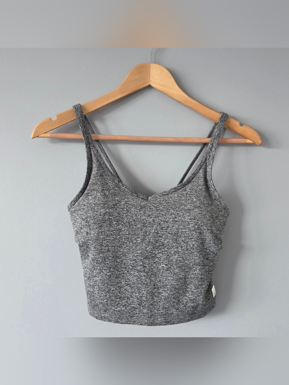 Vuori Women's Halo Performance Crop Tank Top - Heather Grey - Sz Small - VW1005